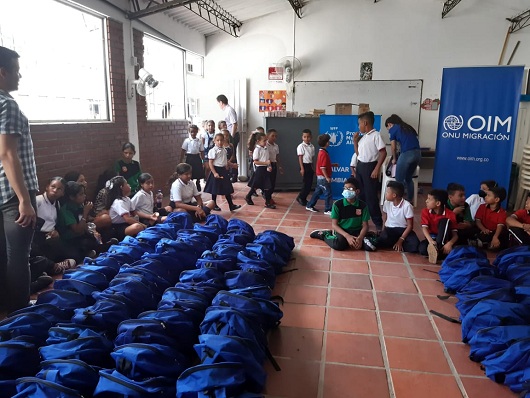 Kits para 1200 escolares de Cúcuta