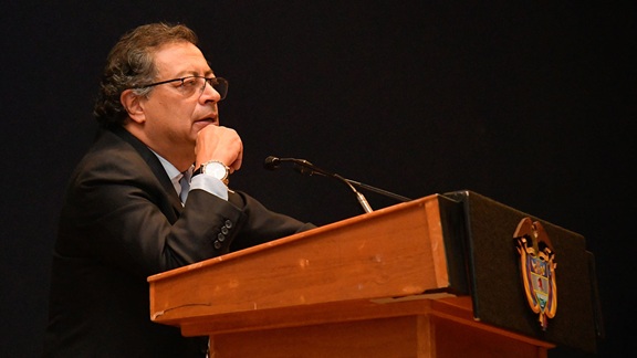 PRESIDENTE PETRO VA AL CATATUMBO